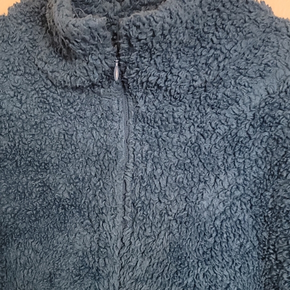 🎊HP🎉ASCEND Blue Fuzzy Pullover - Size XL - Picture 5 of 6